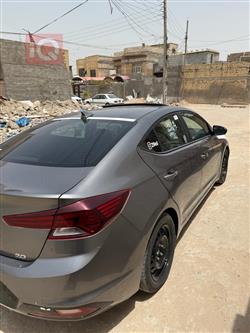 هیوندای ئەلەنترا